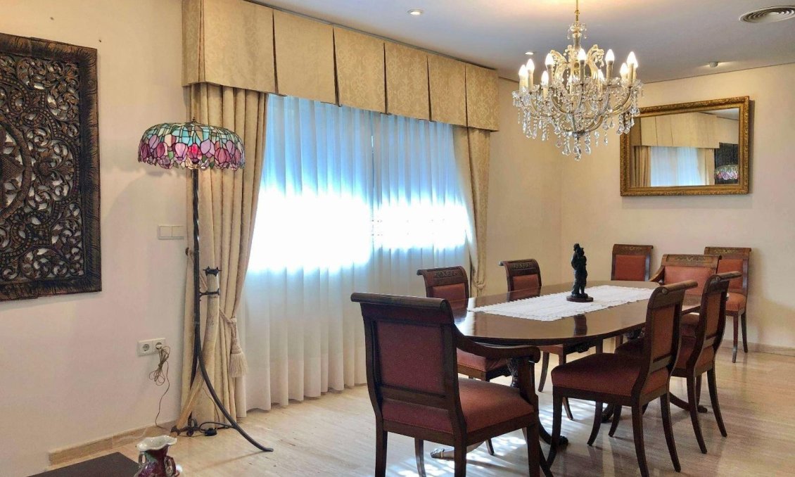 Resale - Villa -
El Palmar