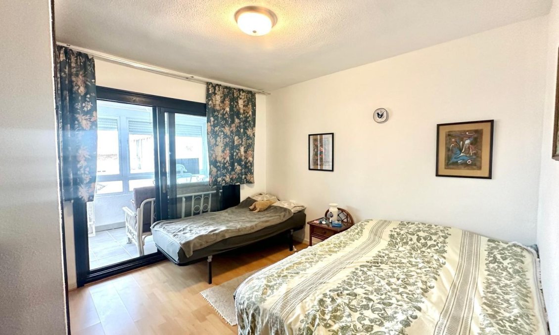 Resale - Duplex -
Torrevieja - La Mata