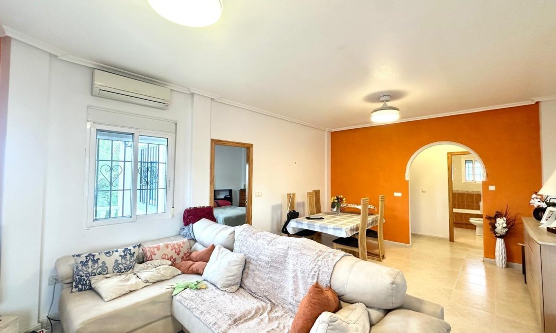 Wiederverkauf - Villa -
Bigastro - Comunidad Valenciana