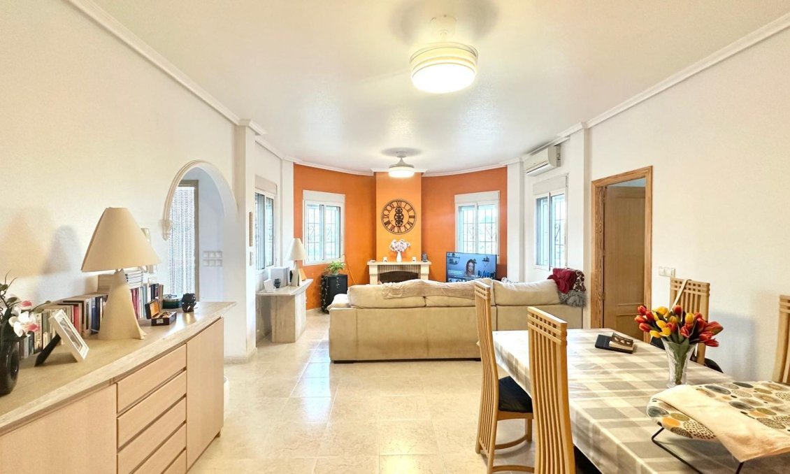 Wiederverkauf - Villa -
Bigastro - Comunidad Valenciana