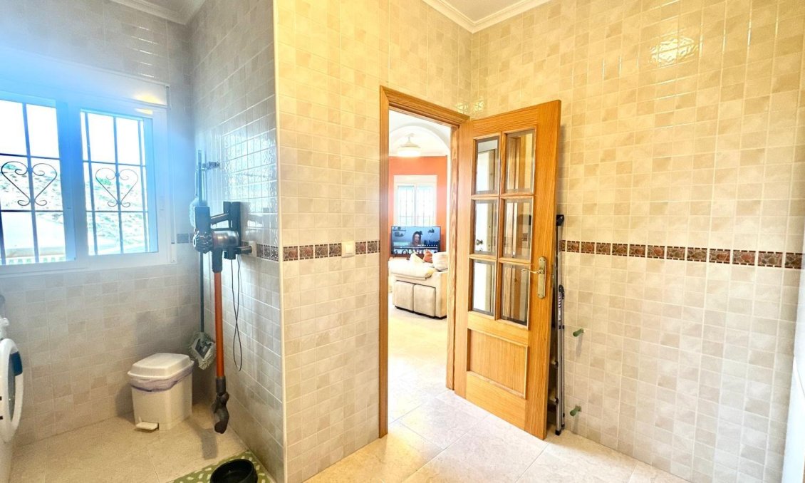 Wiederverkauf - Villa -
Bigastro - Comunidad Valenciana