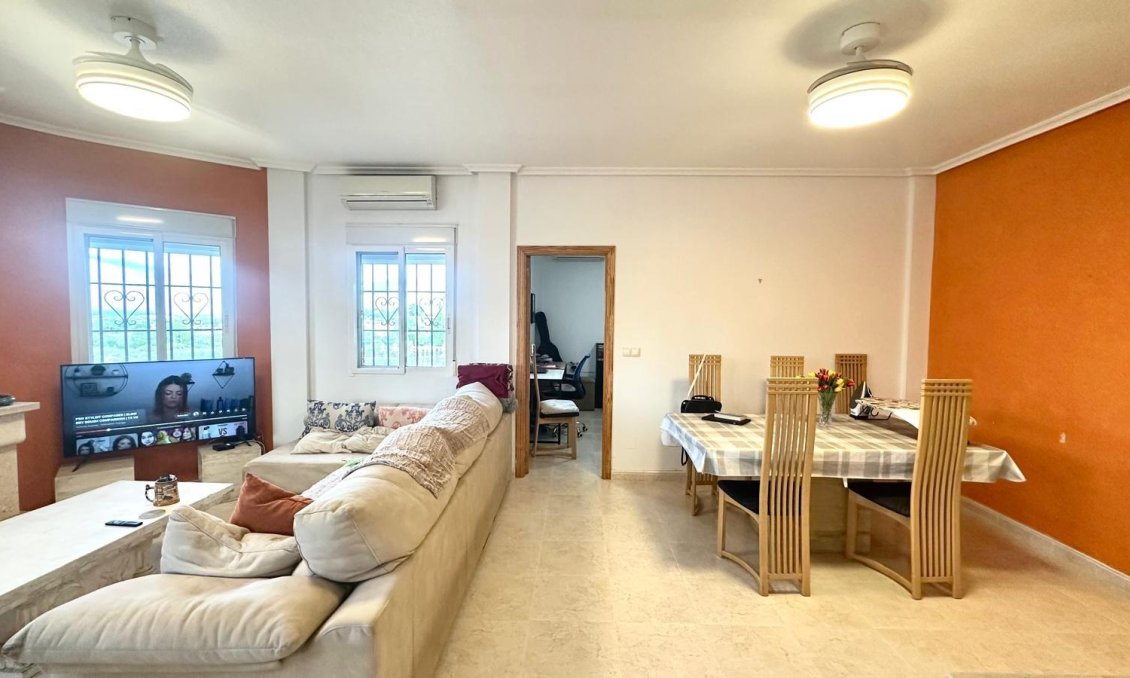 Wiederverkauf - Villa -
Bigastro - Comunidad Valenciana