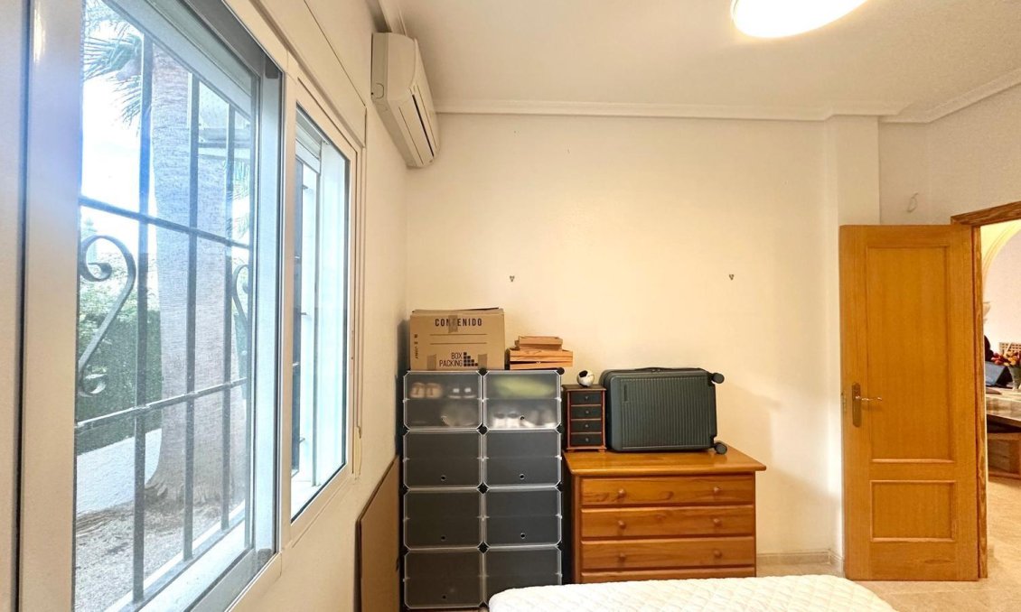 Wiederverkauf - Villa -
Bigastro - Comunidad Valenciana