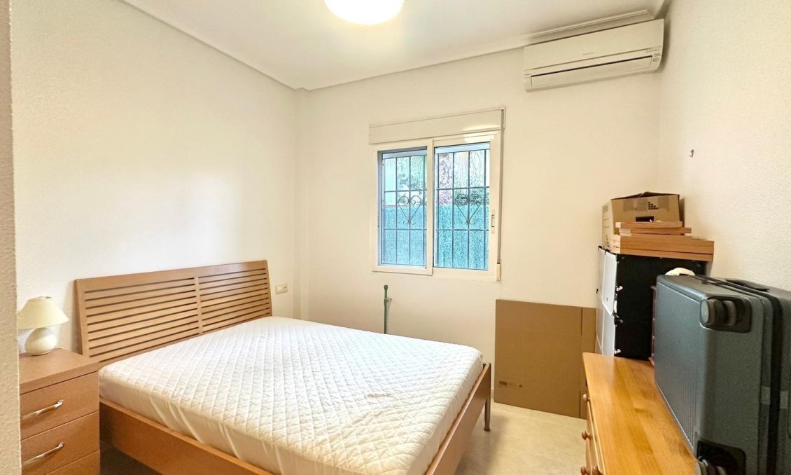 Wiederverkauf - Villa -
Bigastro - Comunidad Valenciana