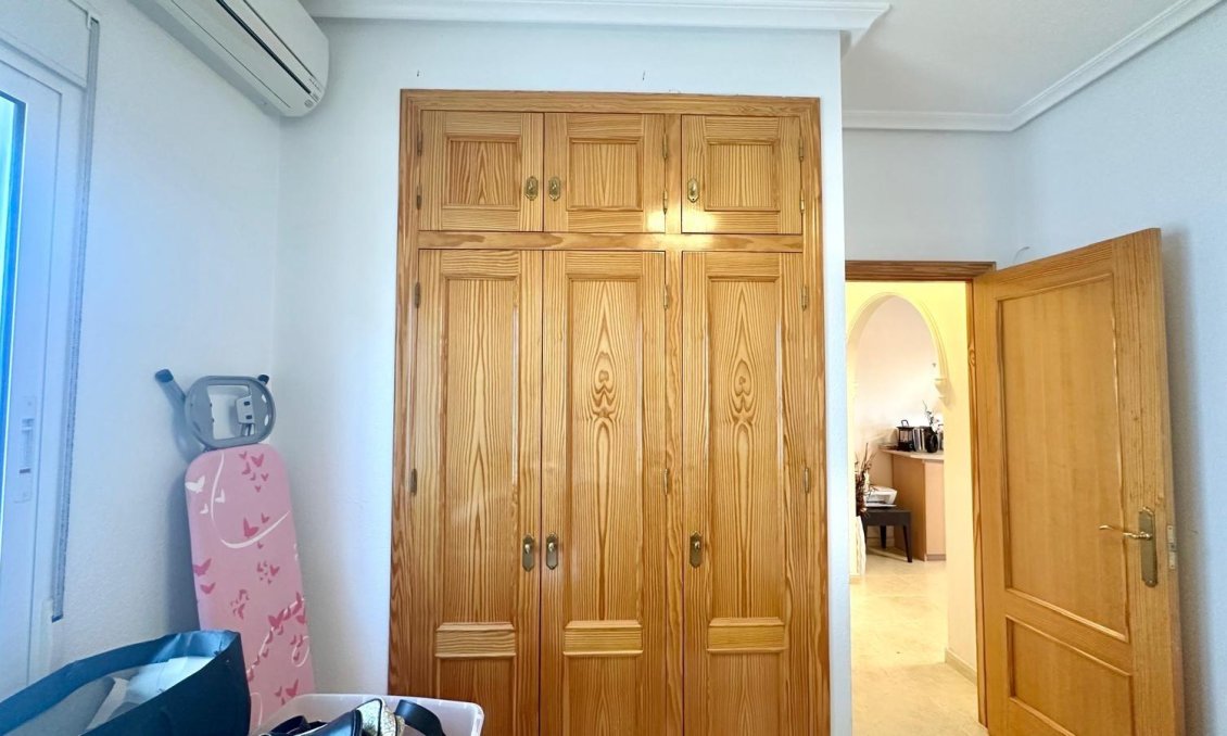 Wiederverkauf - Villa -
Bigastro - Comunidad Valenciana