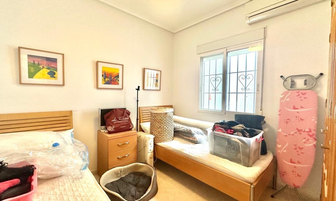 Wiederverkauf - Villa -
Bigastro - Comunidad Valenciana