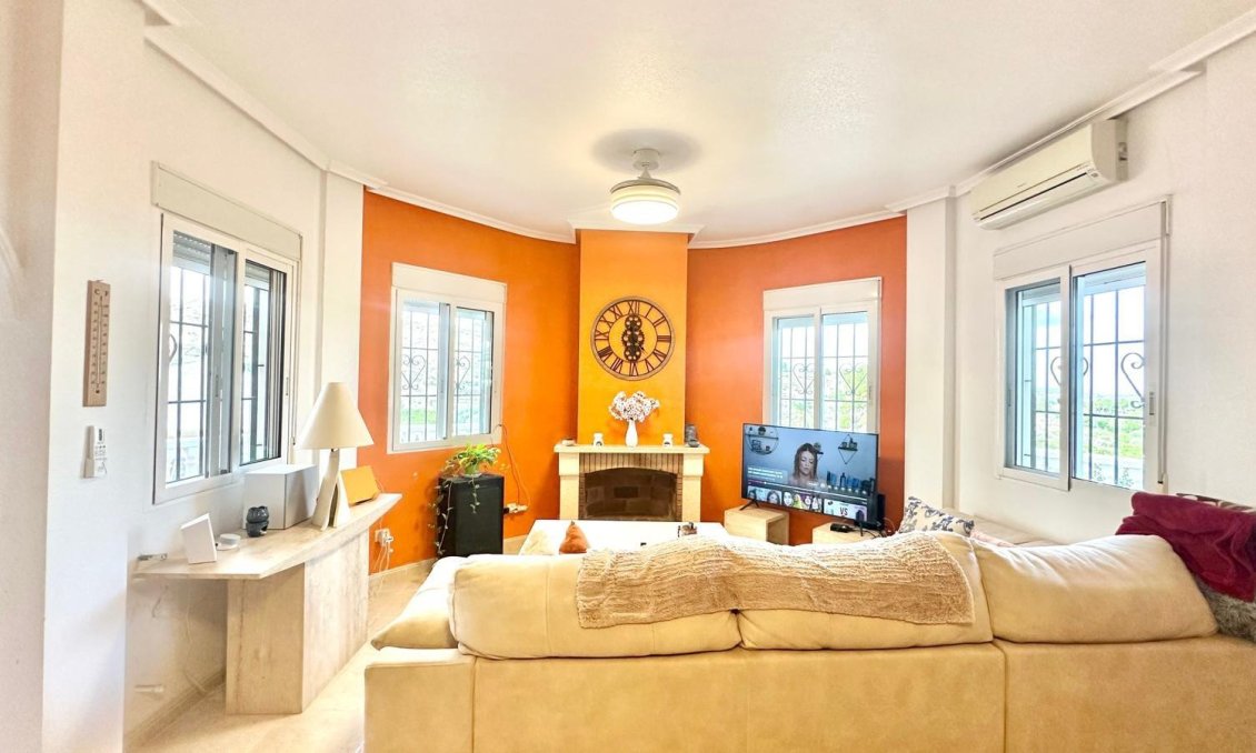 Wiederverkauf - Villa -
Bigastro - Comunidad Valenciana