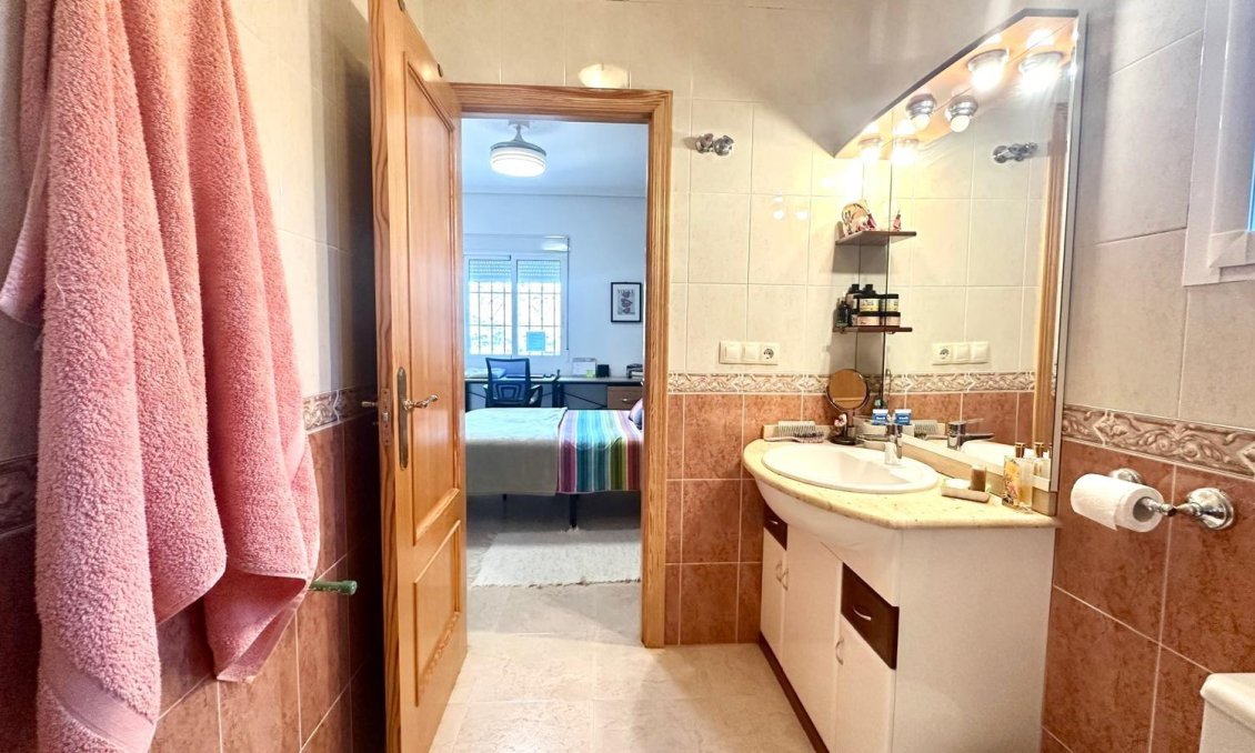 Wiederverkauf - Villa -
Bigastro - Comunidad Valenciana