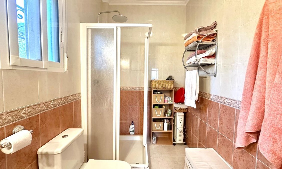 Wiederverkauf - Villa -
Bigastro - Comunidad Valenciana