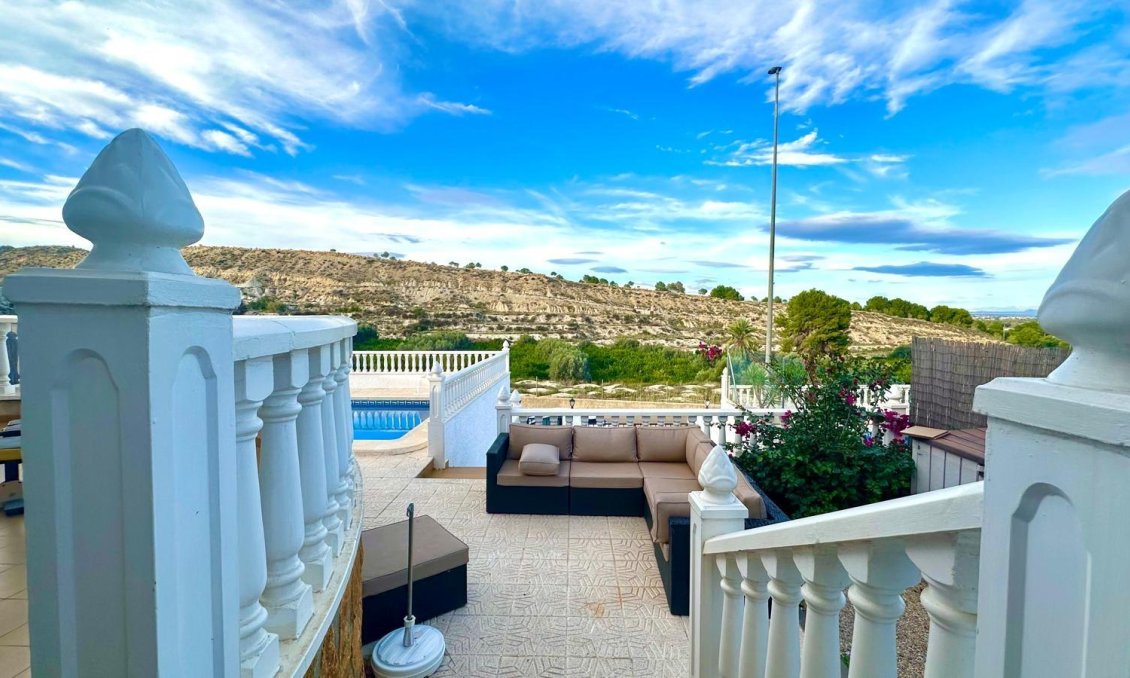 Wiederverkauf - Villa -
Bigastro - Comunidad Valenciana