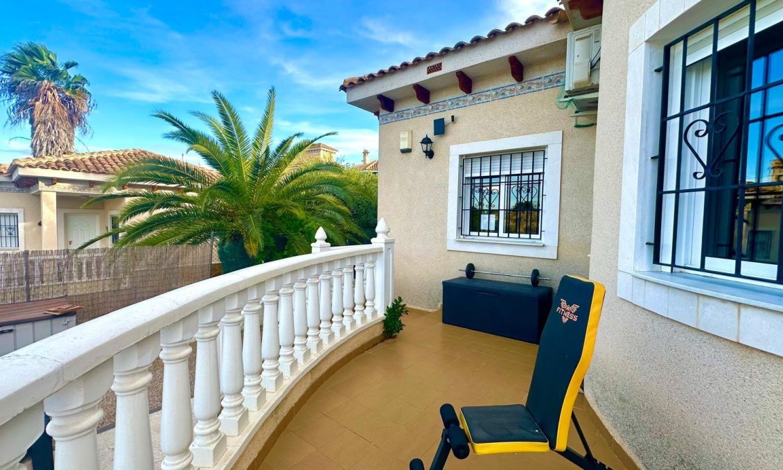 Wiederverkauf - Villa -
Bigastro - Comunidad Valenciana