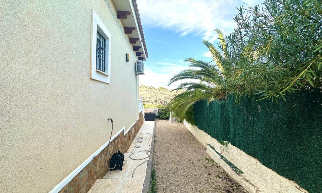 Wiederverkauf - Villa -
Bigastro - Comunidad Valenciana