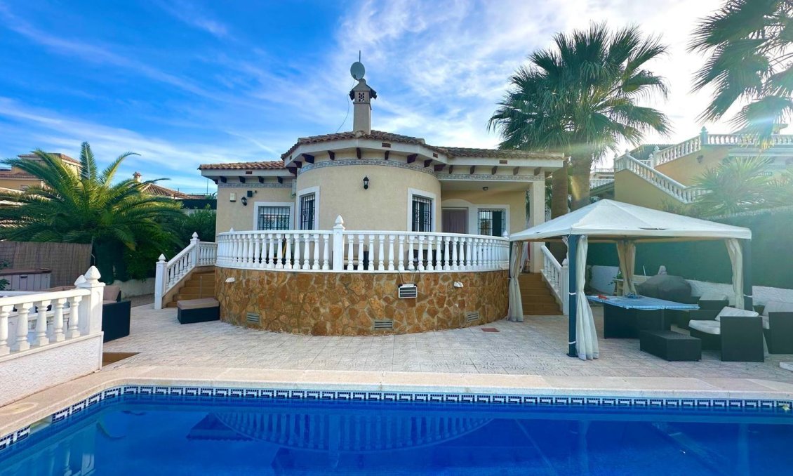 Wiederverkauf - Villa -
Bigastro - Comunidad Valenciana