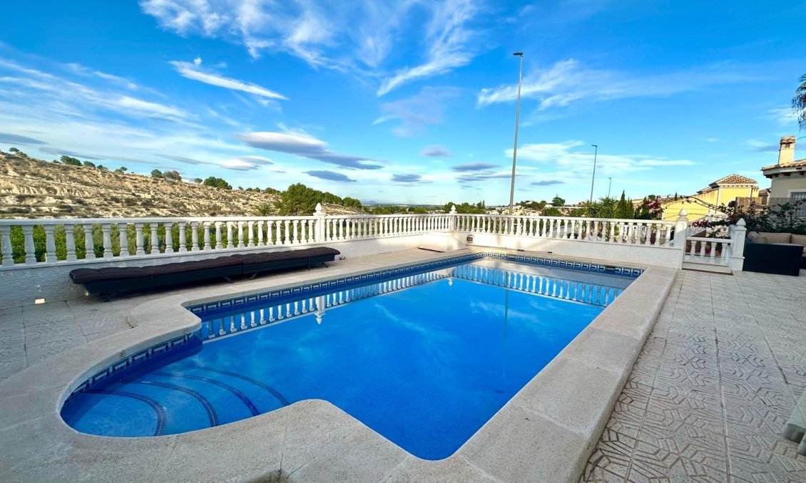 Wiederverkauf - Villa -
Bigastro - Comunidad Valenciana