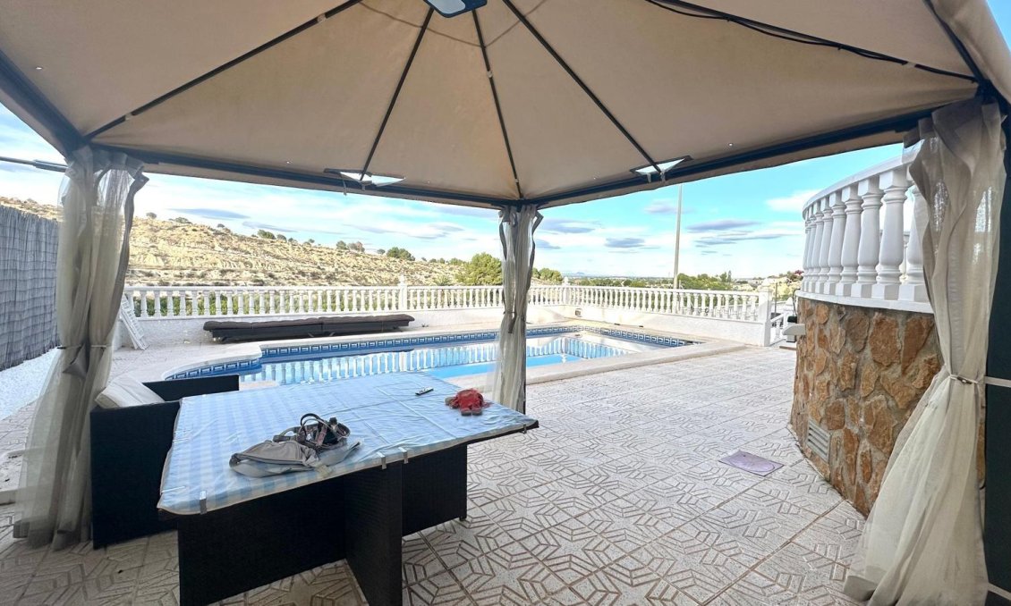 Wiederverkauf - Villa -
Bigastro - Comunidad Valenciana