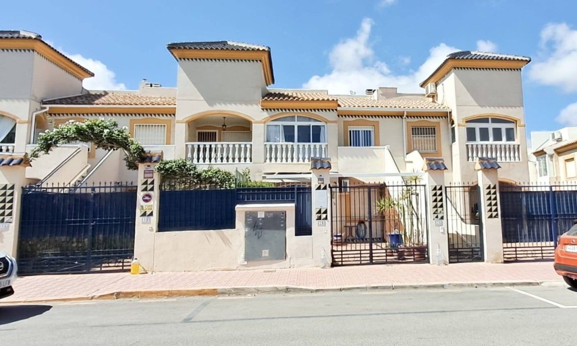 Resale - Apartment -
Torrevieja - Parque Acuático - Sector 25