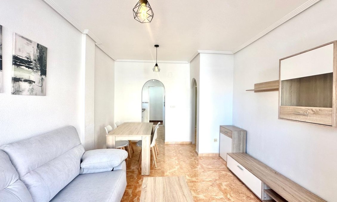 Wiederverkauf - Bungalow -
Torrevieja - Playa de los Locos