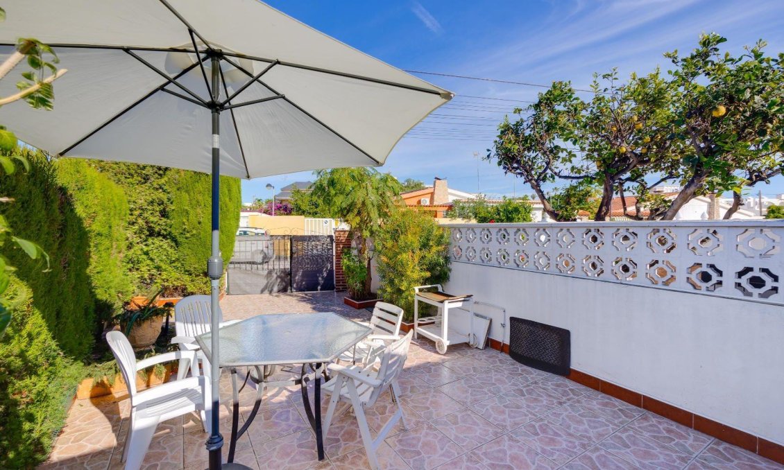 Revente - Villa -
Torrevieja - Calas Blanca