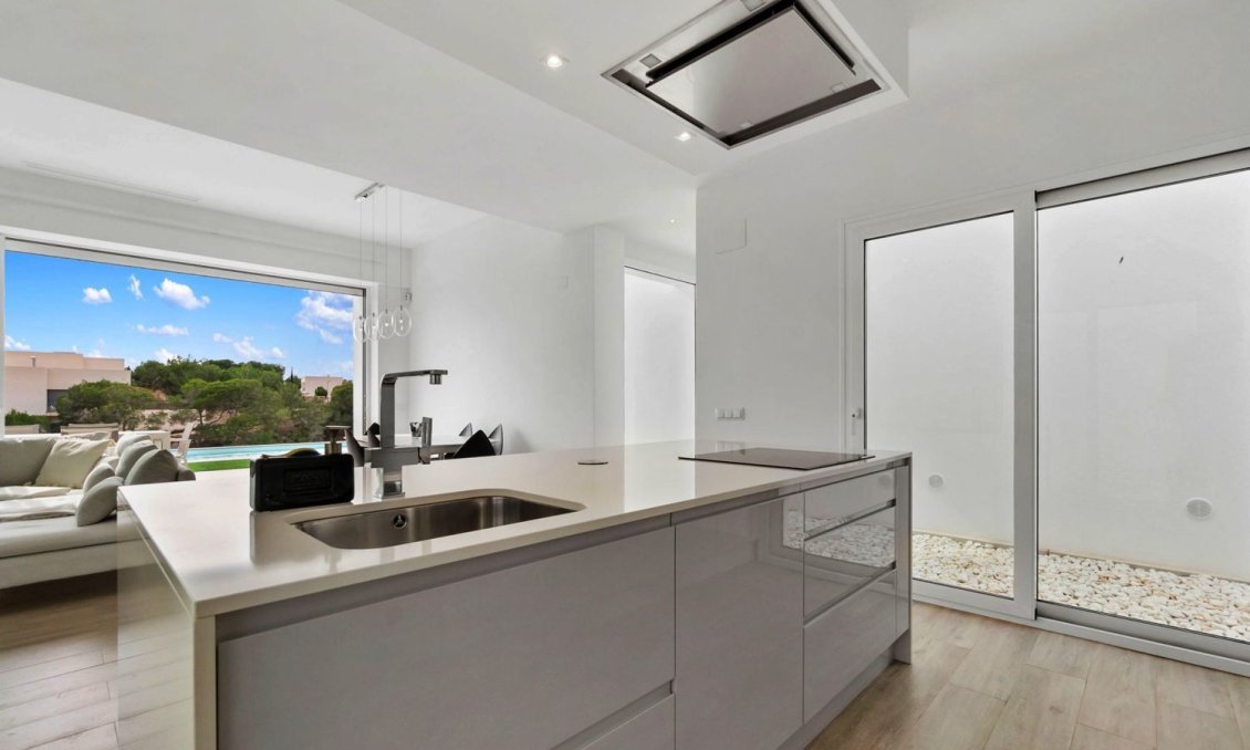 Revente - Villa -
Orihuela - Las Colinas Golf