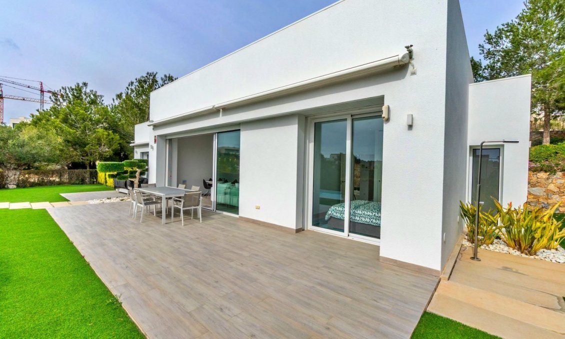 Revente - Villa -
Orihuela - Las Colinas Golf