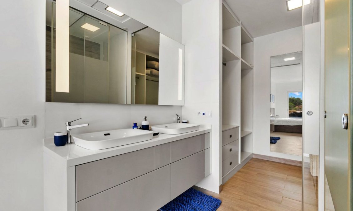 Revente - Villa -
Orihuela - Las Colinas Golf