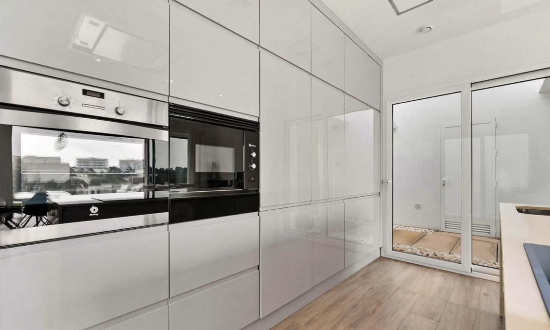 Revente - Villa -
Orihuela - Las Colinas Golf