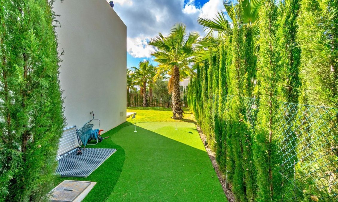 Revente - Villa -
Orihuela - Las Colinas Golf