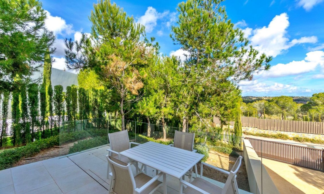 Revente - Villa -
Orihuela - Las Colinas Golf