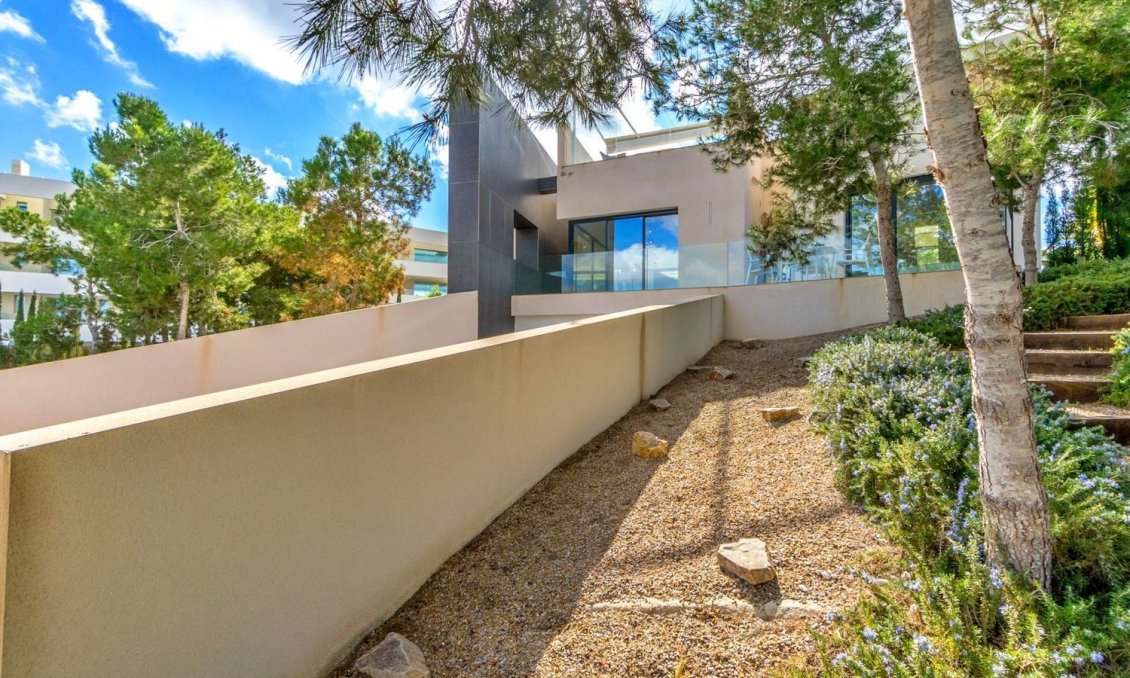 Revente - Villa -
Orihuela - Las Colinas Golf