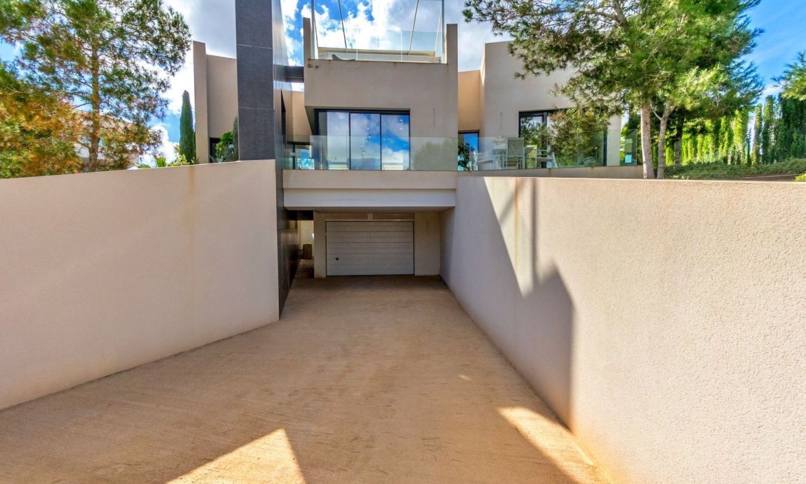 Revente - Villa -
Orihuela - Las Colinas Golf