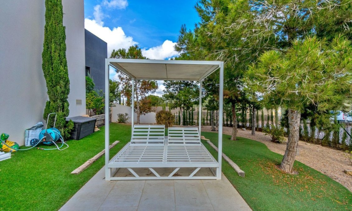 Revente - Villa -
Orihuela - Las Colinas Golf