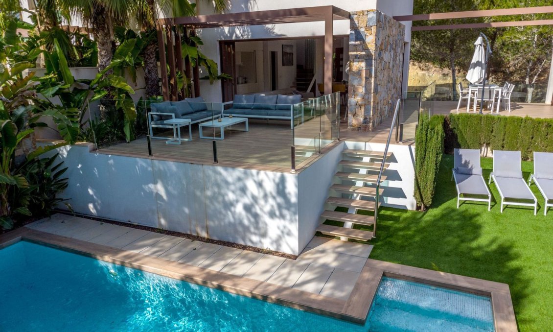 Revente - Villa -
Orihuela - Las Colinas Golf