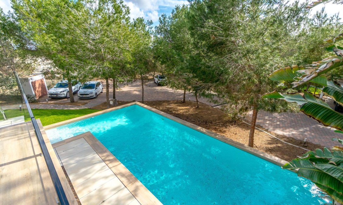 Revente - Villa -
Orihuela - Las Colinas Golf