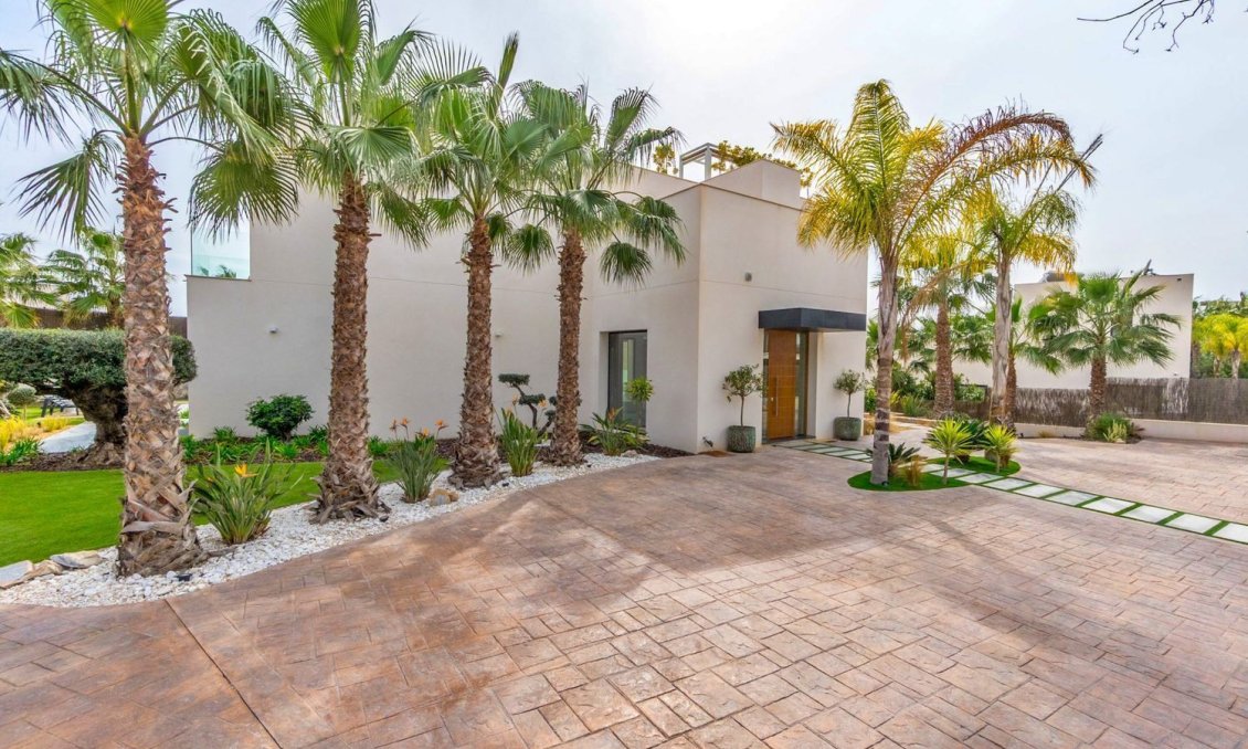 Revente - Villa -
Orihuela - Las Colinas Golf