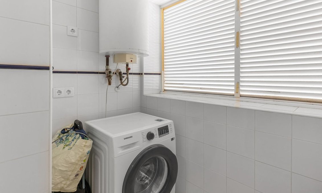 Resale - Apartment -
Torrevieja - Punta Prima