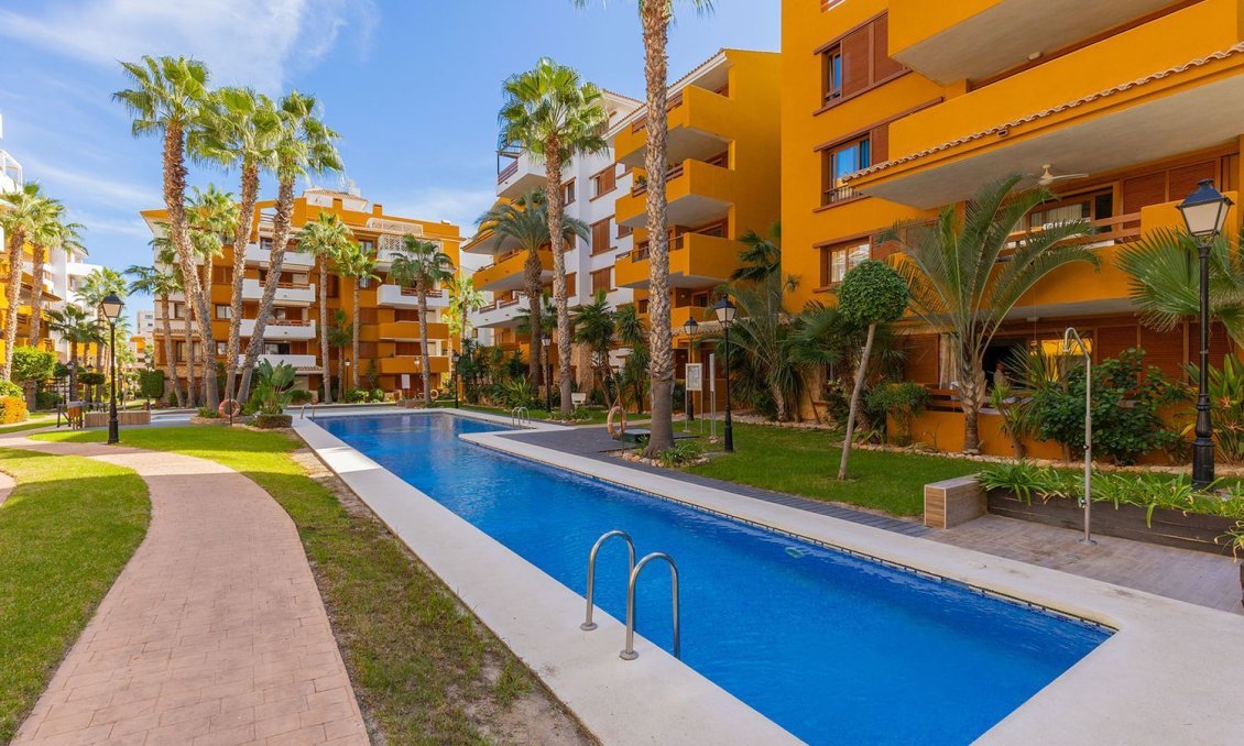 Resale - Apartment -
Torrevieja - Punta Prima