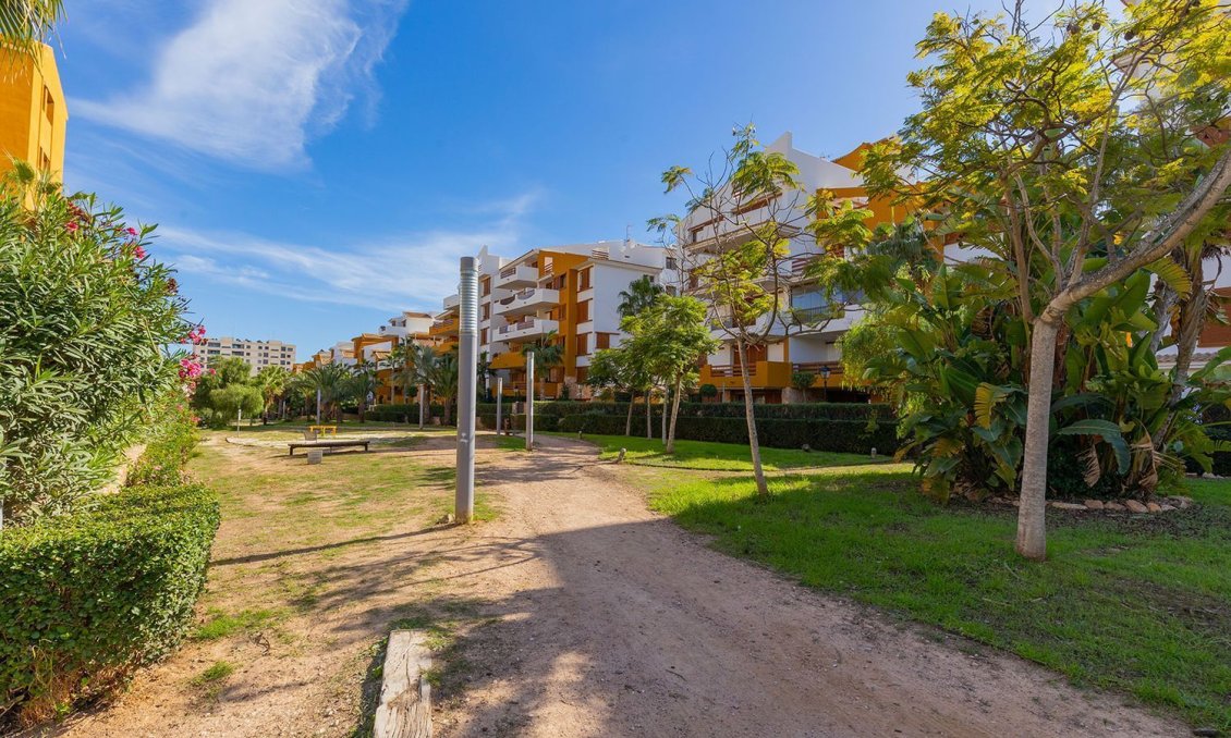 Resale - Apartment -
Torrevieja - Punta Prima