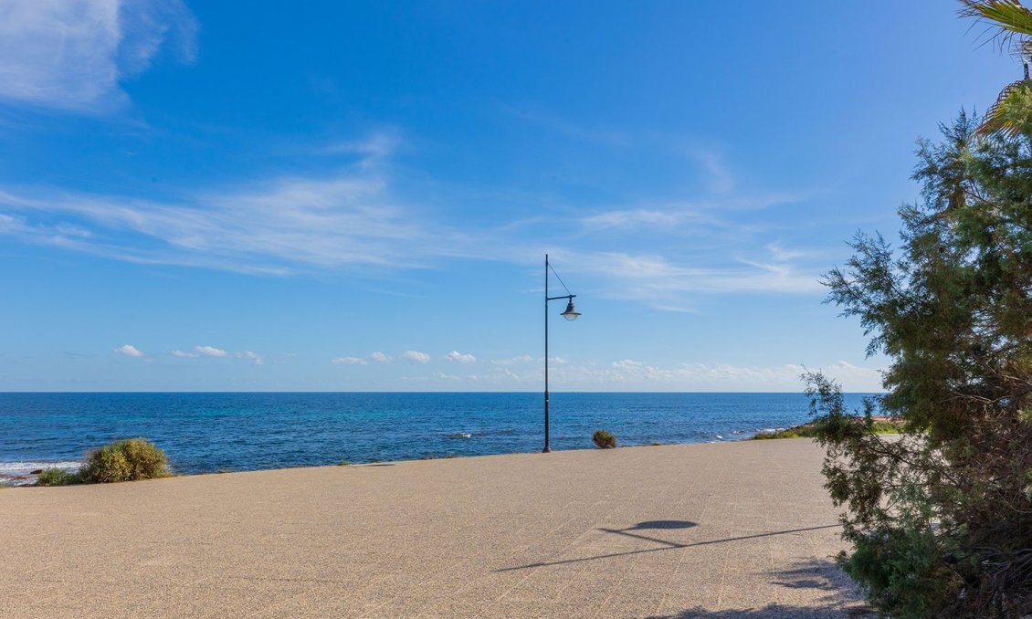Resale - Apartment -
Torrevieja - Punta Prima