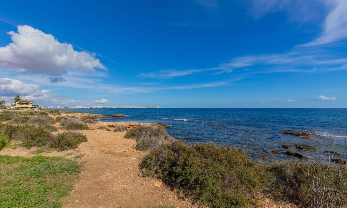 Resale - Apartment -
Torrevieja - Punta Prima