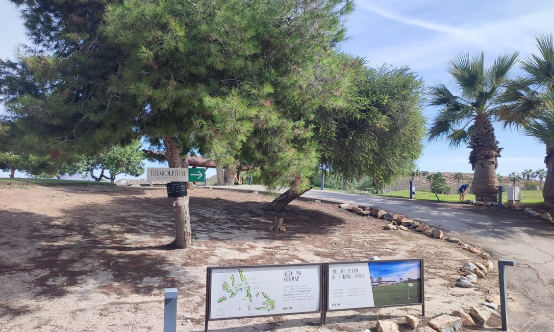 Resale - Apartment -
Altaona Golf - Inland