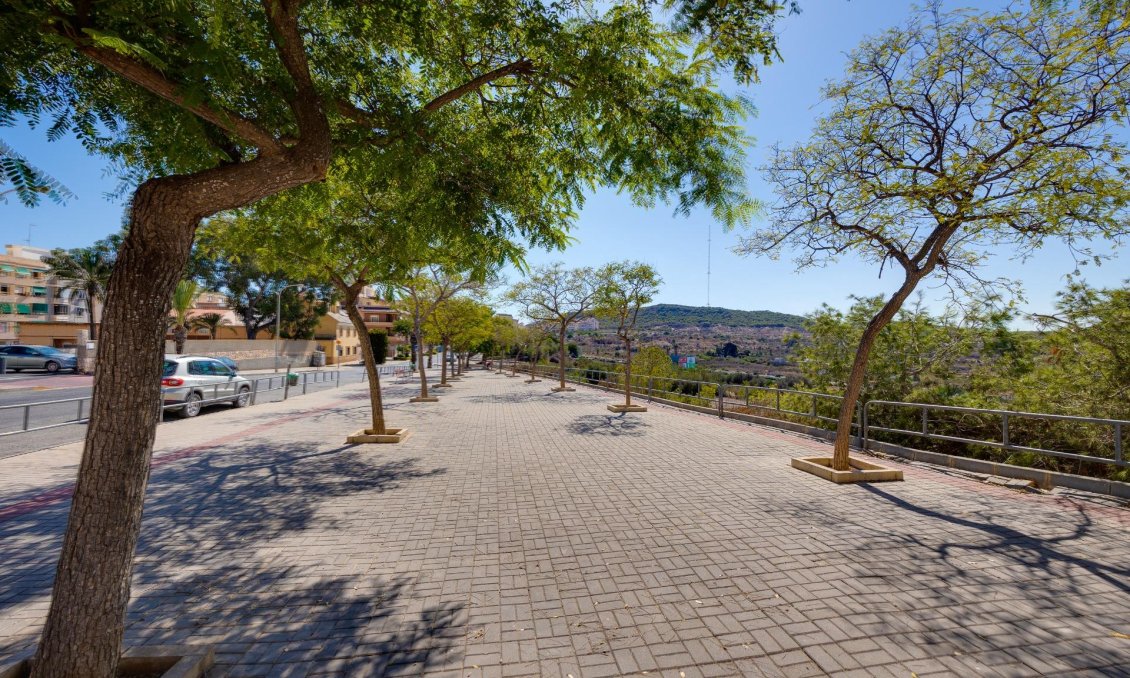 Wiederverkauf - Wohnung -
Guardamar del Segura - Pueblo