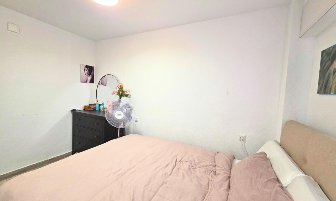 Resale - Apartment -
Torrevieja - Playa del Cura