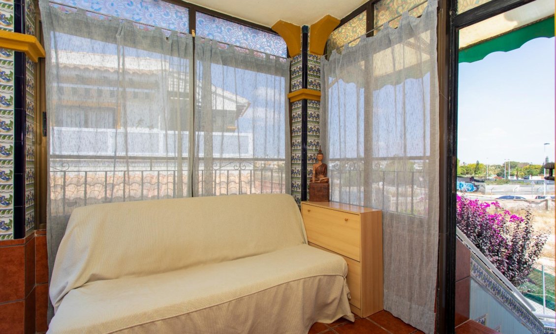 Resale - Bungalow -
Orihuela Costa - Punta Prima