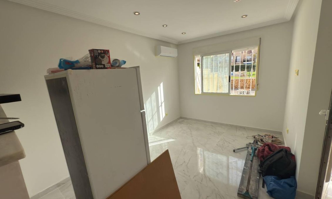 Wiederverkauf - Town House -
Torrevieja - Aguas Nuevas