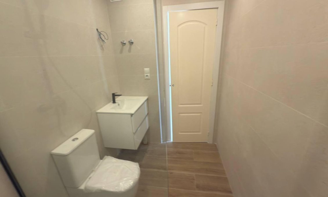 Wiederverkauf - Town House -
Torrevieja - Aguas Nuevas