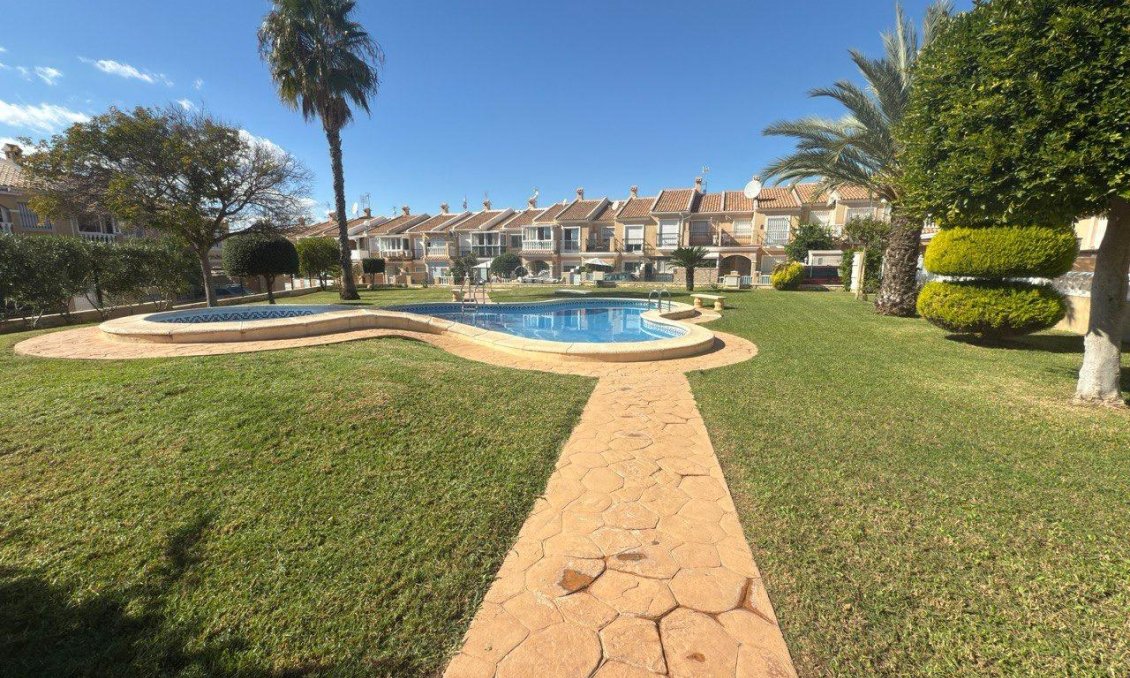 Wiederverkauf - Town House -
Torrevieja - Aguas Nuevas