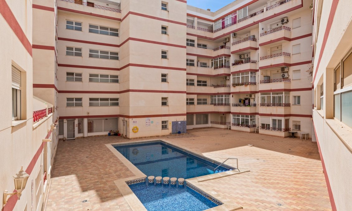 Resale - Apartment -
Torrevieja - Costa Blanca