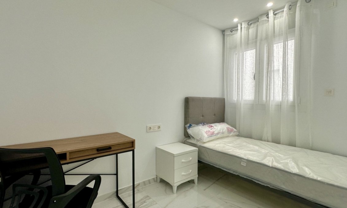 Wiederverkauf - Wohnung -
Torrevieja - Costa Blanca