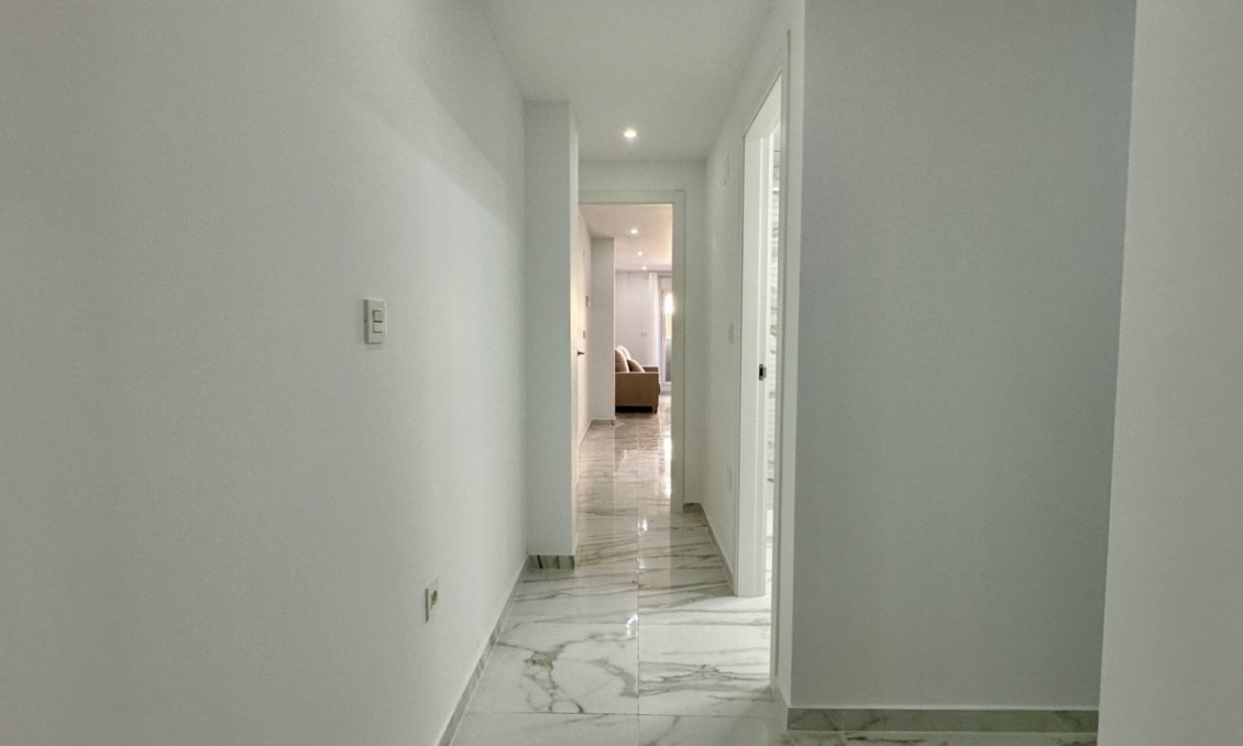 Wiederverkauf - Wohnung -
Torrevieja - Costa Blanca