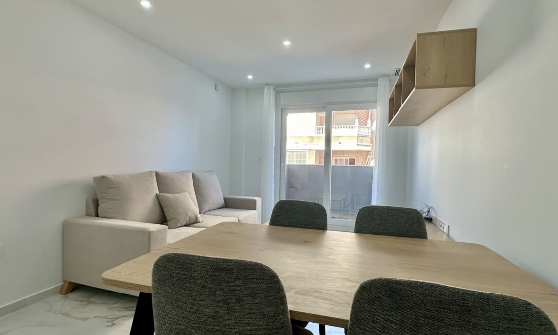 Wiederverkauf - Wohnung -
Torrevieja - Costa Blanca